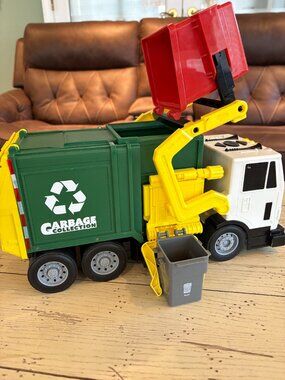 Joyfy 16" Large Garbage Truck with Can Lifter and Dumping Function